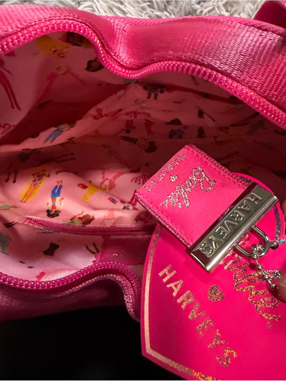 Harvey’s Barbie crossbody bag with charm - Picture 3 of 4
